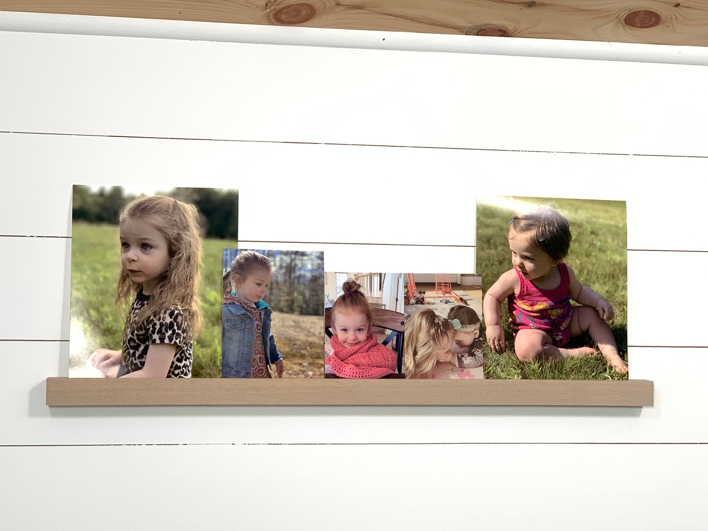 Modern Minimalistic Photo Rail