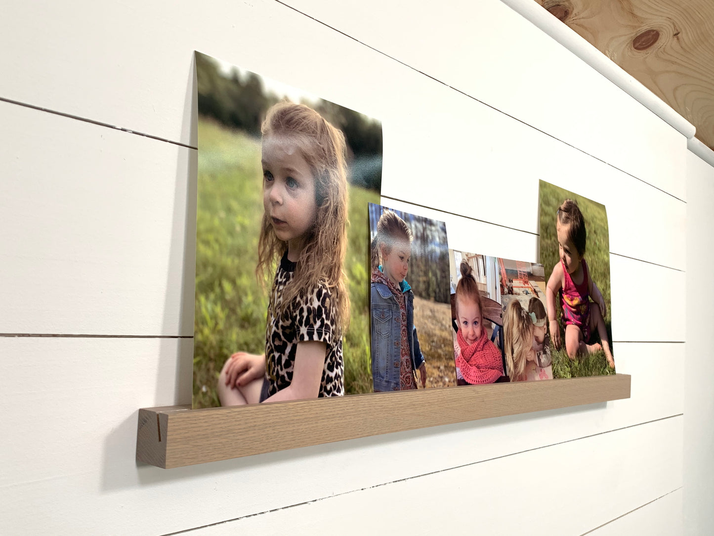 Modern Minimalistic Photo Rail