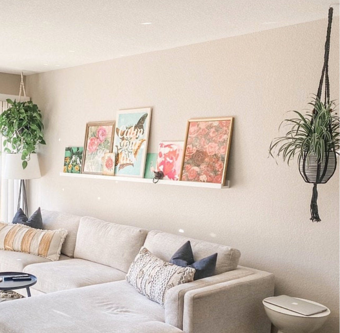 White Painted Picture Ledge